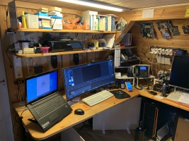 Insgesamt 12 Computer-Plätze